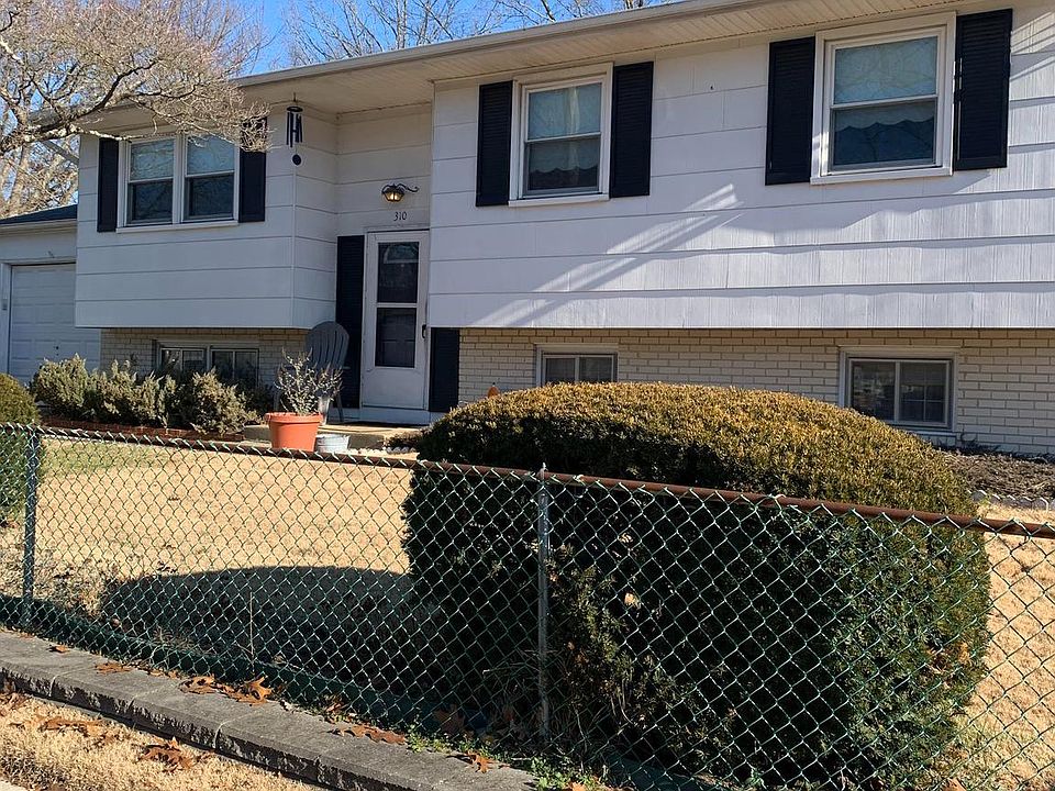 1st image of 310 Evergreen Blvd