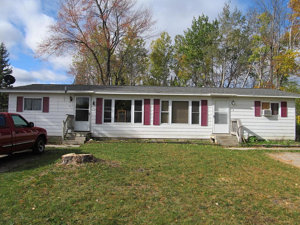 1st image of 471 Balsam St