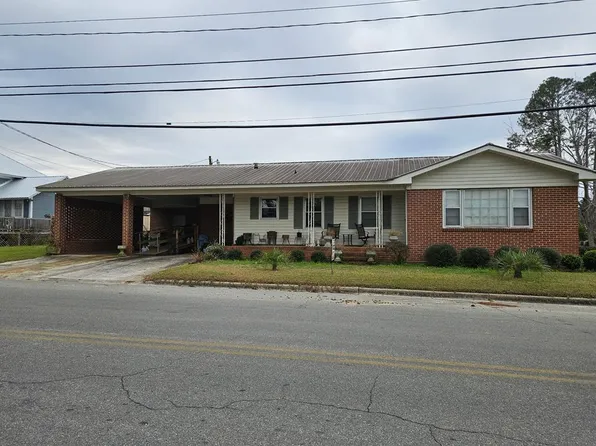 102 W Avera Ave, Nashville, GA 31639