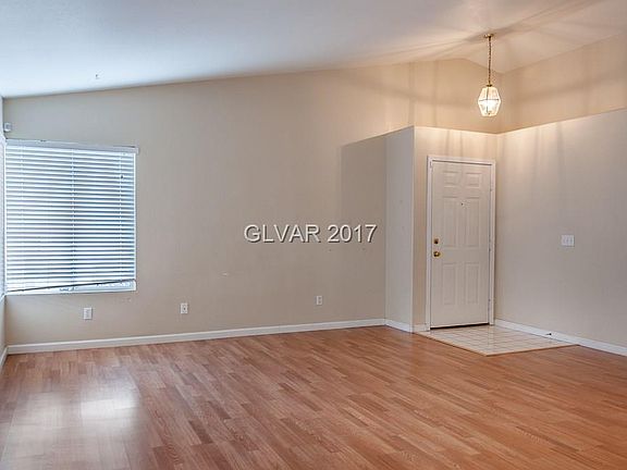 3rd image of 1913 Villa Vista Way