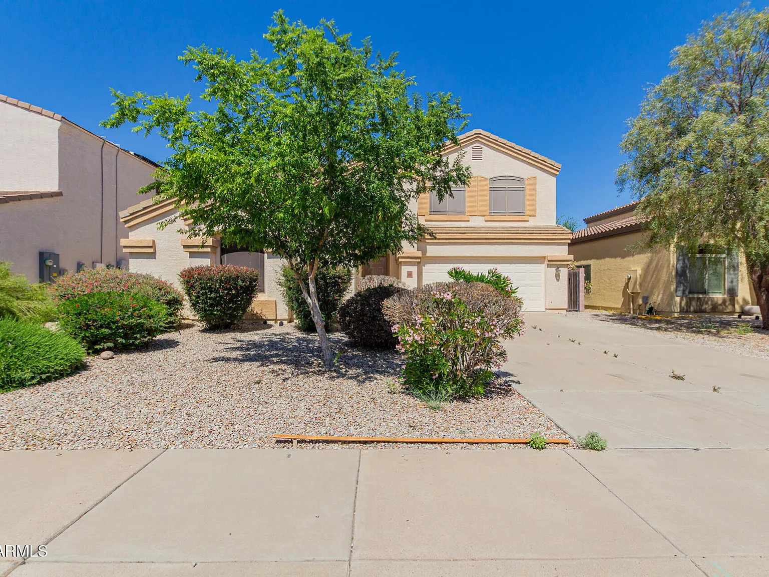 5 bed, 3.0 bath, 2895 sqft, $2,495 — Photo 1