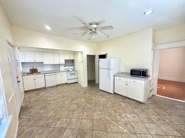 10 Malvern St #10, Manchester, NH 03104