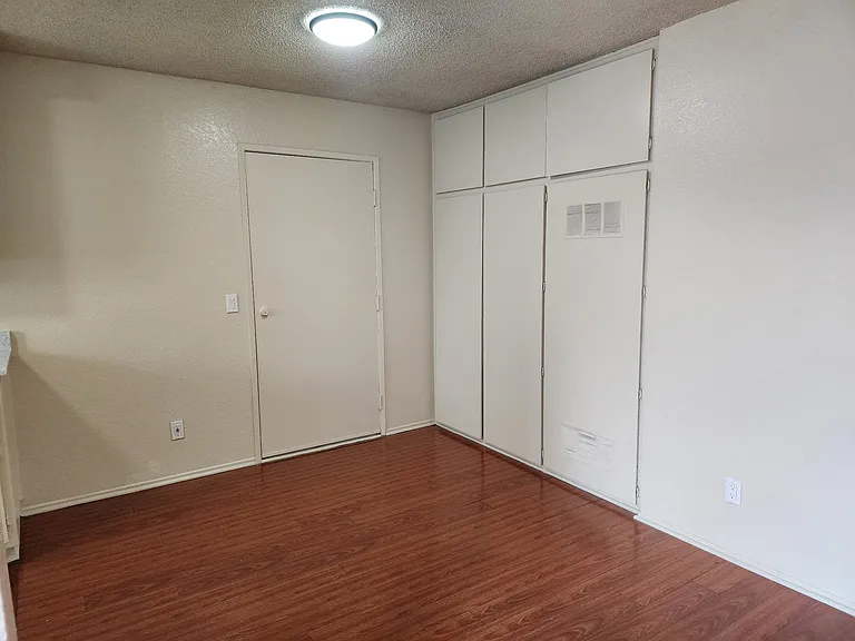 16824 Holly Dr #8 — Photo 11