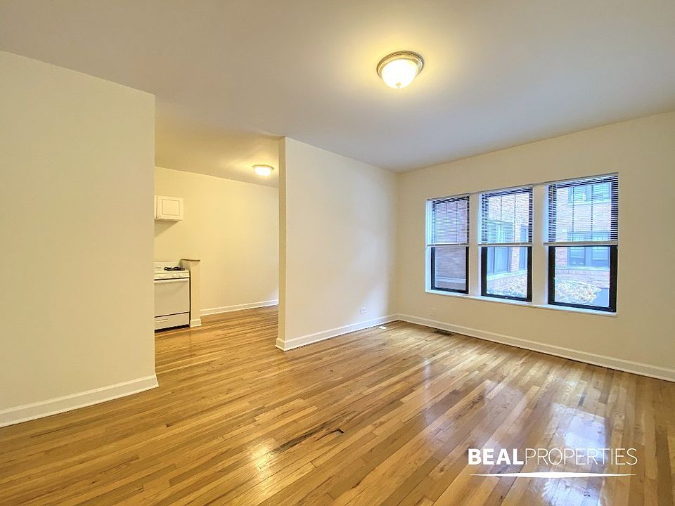 1st image of 630.5 W Cornelia Ave #N2