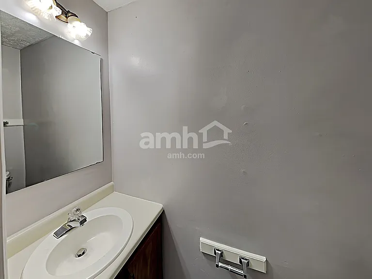 8260 McGuire Dr — Photo 9