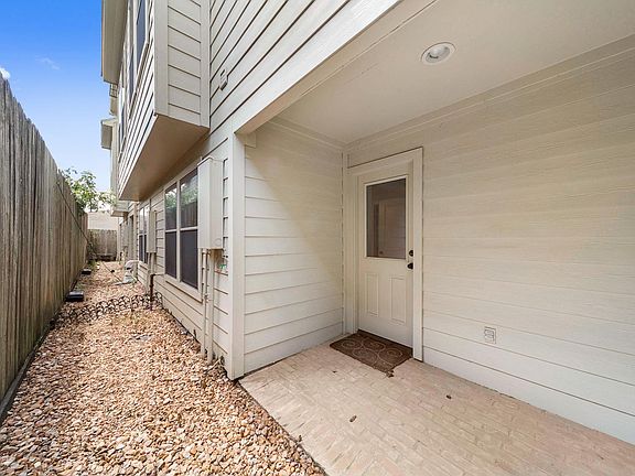 5th image of 1407 Southmore Blvd