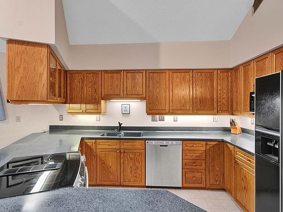 3rd image of 1181 Silver Creek Trl