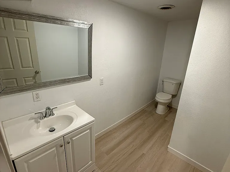 726 5th Ave N #2 — Photo 5
