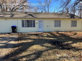 3540 SW Mayo Ave, Topeka, KS 66611