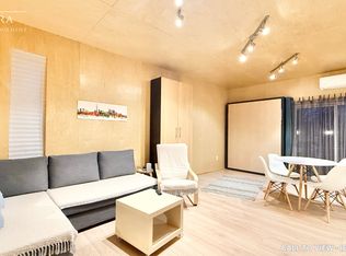 9 Parker Ave #3, Toronto, ON M8Z4L6