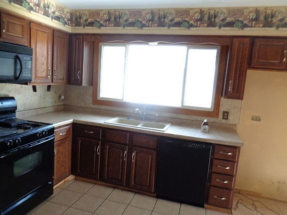 4th image of 5322 W 89th St