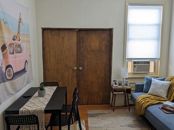 4th image of 3909 Pine St #1