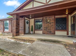 1117 Oaklawn Ct, Bedford, TX 76022