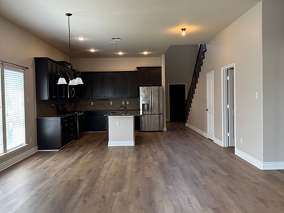 5th image of 1441 Clayton Ln