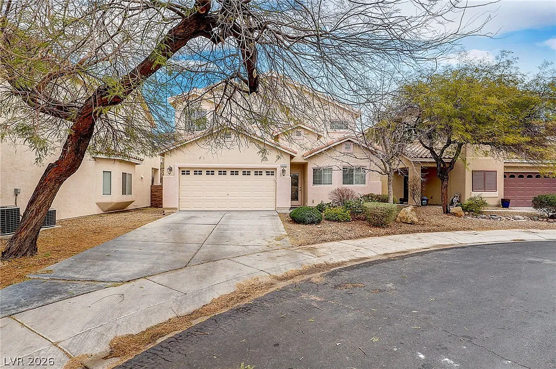 4 bed, 2.5 bath, 1947 sqft, $2,395 — Photo 4