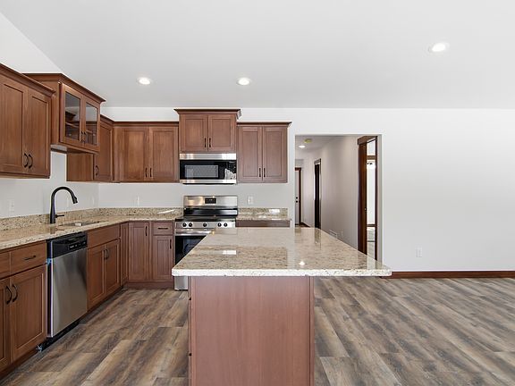 5th image of 1806 Dorret Road