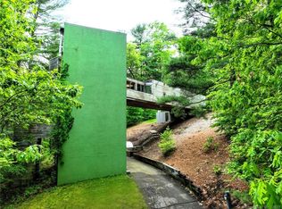 389 Manchester Rd, Glastonbury, CT 06033