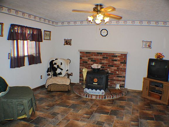 4th image of 137 Gavin St