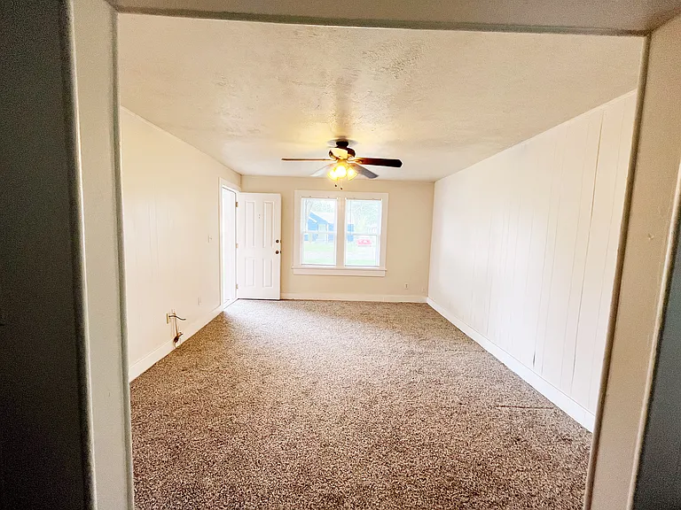 5008 N College Ave — Photo 2