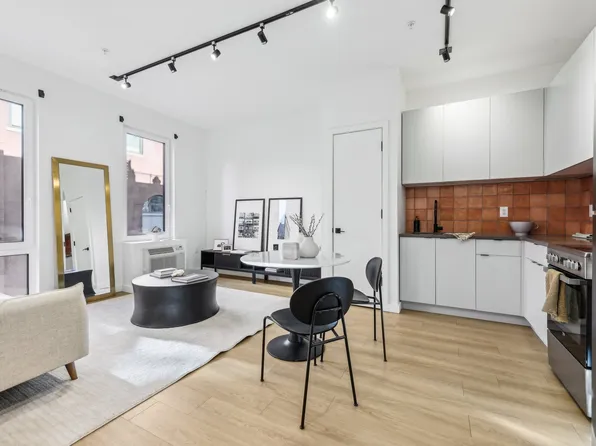 328 Pacific Avenue image 38 of 85