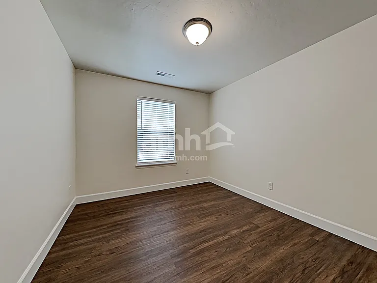 1507 S Horton St — Photo 18