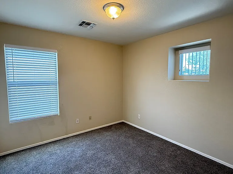 11214 W Pierce St — Photo 14
