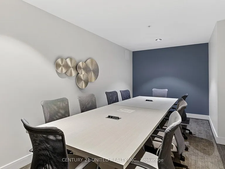475 George St N #201 — Photo 19