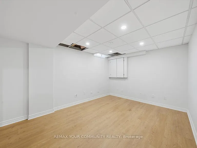 2 Hollywood Hill Cir #LOWER — Photo 14