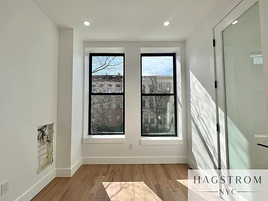 Rented by Hagstrom Management Inc | media 16