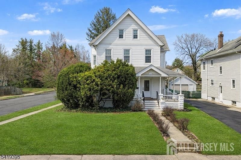 1st image of 153 W Union Ave
