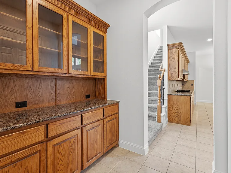 2127 Estes Park Dr — Photo 9