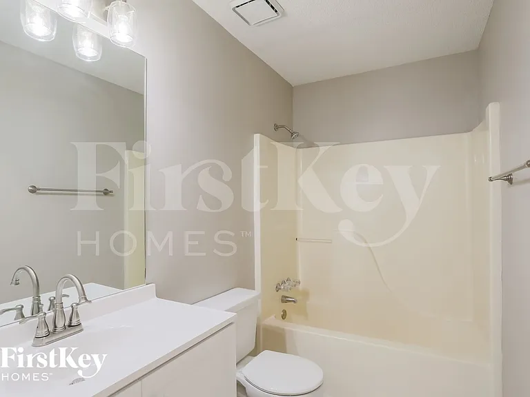 226 David Larsen Dr — Photo 14