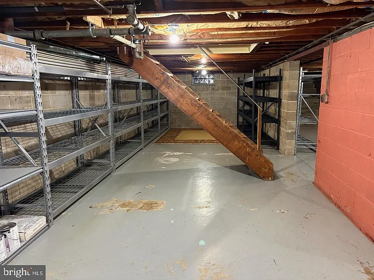 1040 Indiana Ave — Photo 24