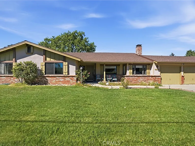2611 Janin Way — Photo 1