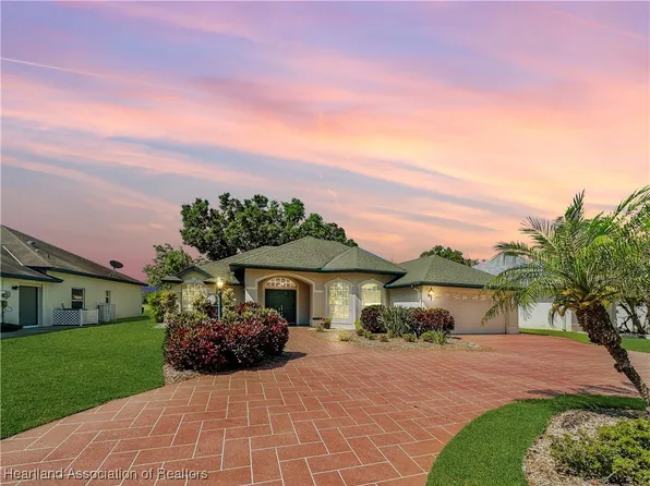 5008 Strafford Oaks Dr, Sebring, FL 33875