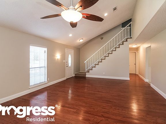 4th image of 2345 Warwick Ave