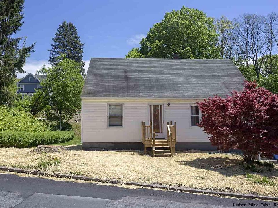 1st image of 102 1st Ave