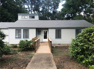 2832 Heritage Dr, Suffolk, VA 23435