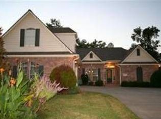 901 Sandy Beach Dr, Conroe, TX 77304