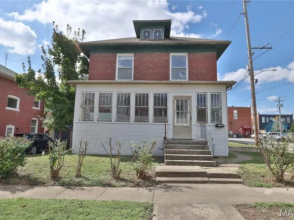 304 S Broad St, Hillsboro, IL 62049