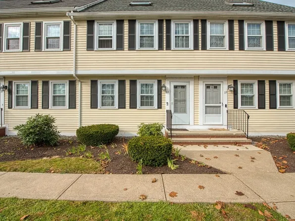 453 Turnpike St APT 22, South Easton, MA 02375