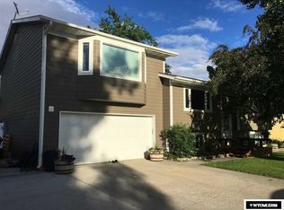 1621 Cloud Peak Dr, Worland, WY 82401