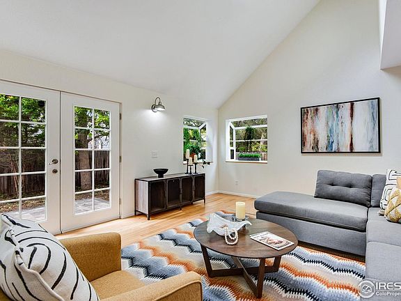 5th image of 911 Homer Cir