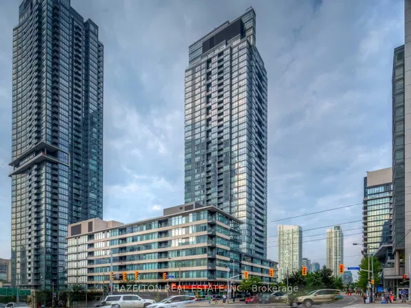 15 Fort York Blvd, Toronto, ON