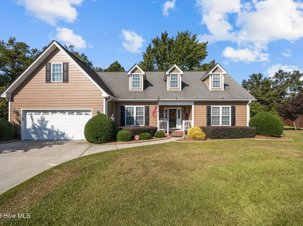 402 Meadowlark Drive, Winterville, NC 28590