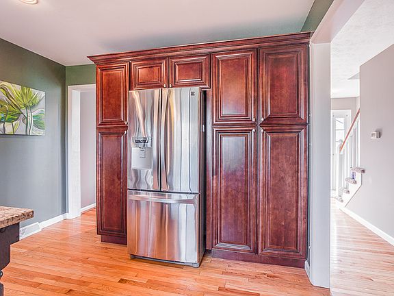 4th image of 5689 Williamsburg Way