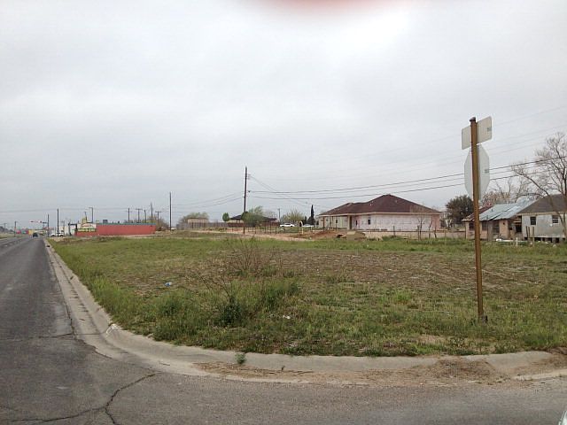 1st image of 305 E Scharbauer Dr