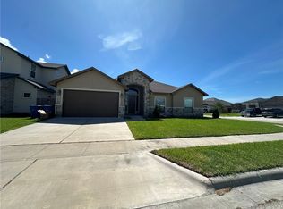 106 Chiman Cir, Portland, TX 78374