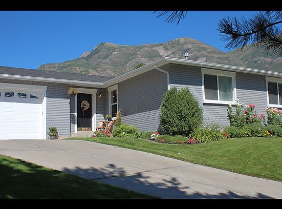 1st image of 10061 N Poplar Ct