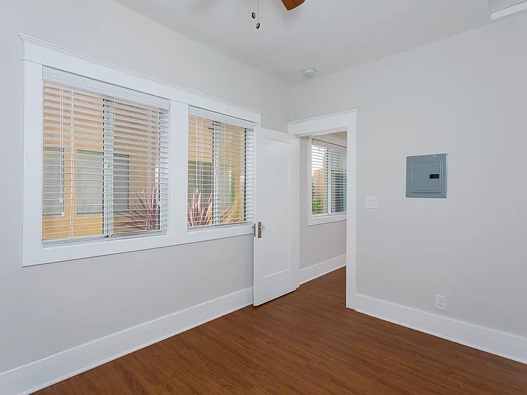 1711 E Ocean Blvd — Photo 16